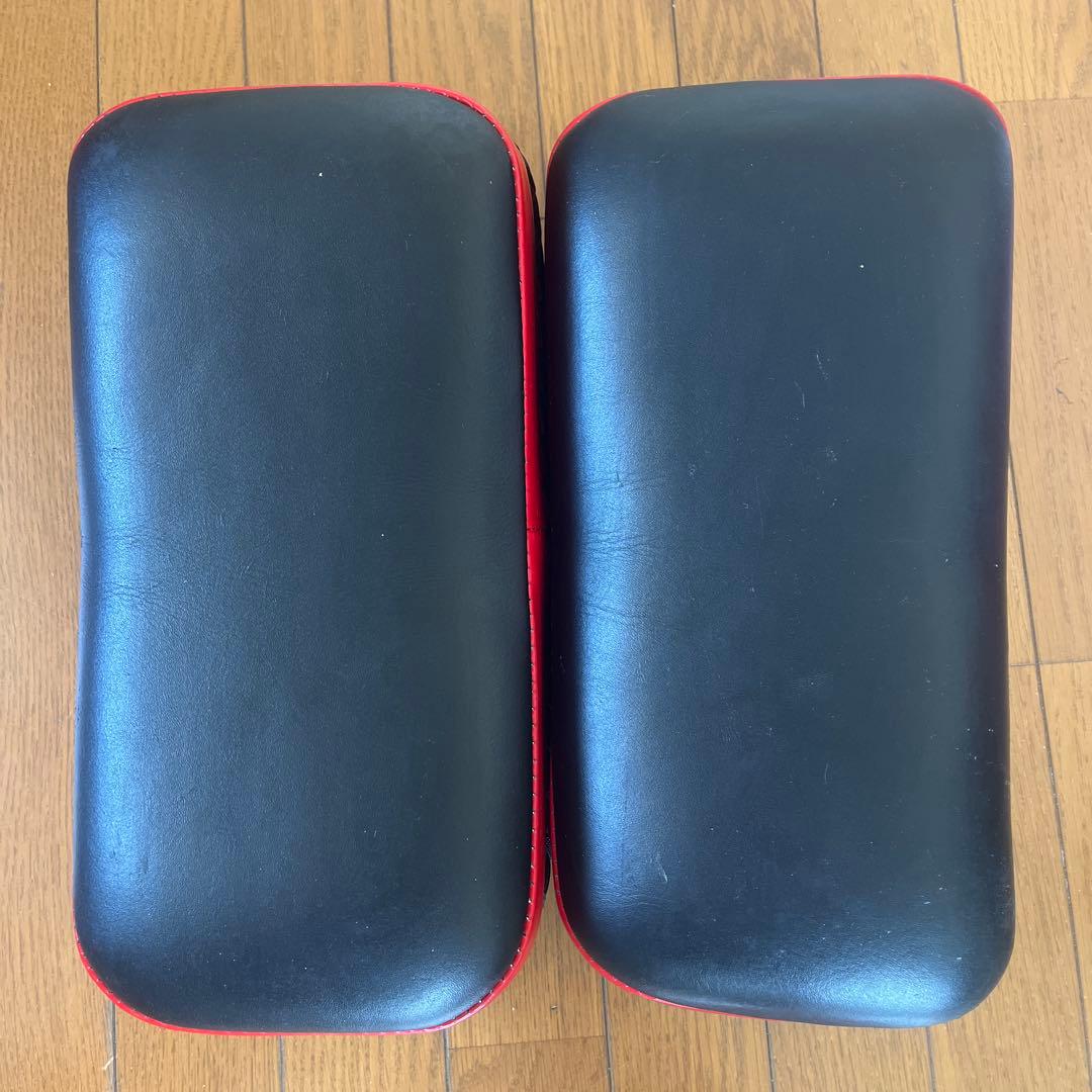 THAISMAI キックミット M 黒/赤