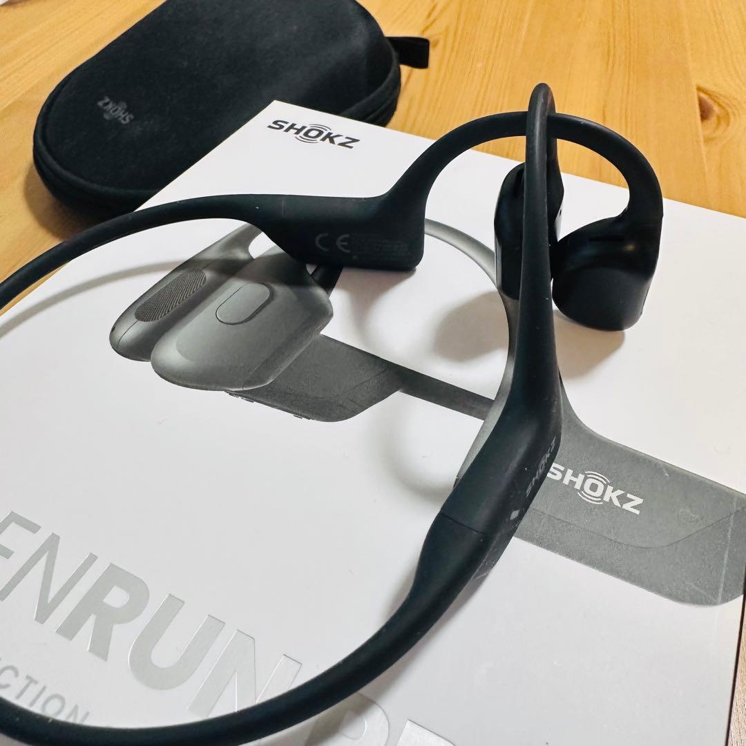 SHOKZ OPENRUN PRO 骨伝導イヤホン　S810