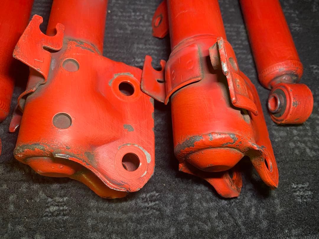 た*し様 赤いショックアブソーバーセット 524-101-6600M