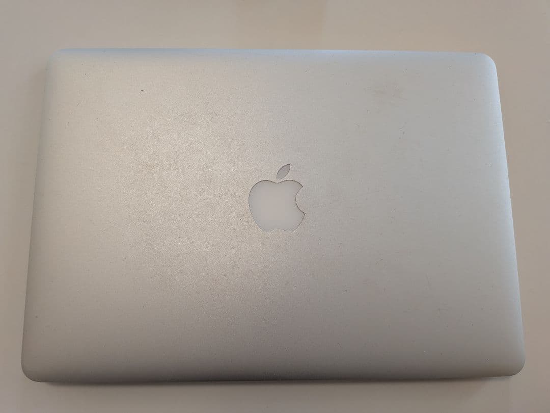 MacBook Air 13インチ Early 2015 8GB 充電209回