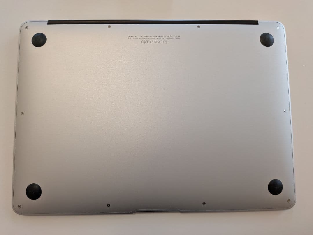 MacBook Air 13インチ Early 2015 8GB 充電209回