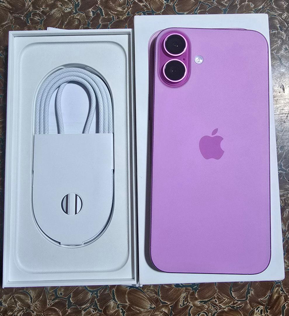 Apple iPhone 16 plusバッテリ容量100%SIMフリー