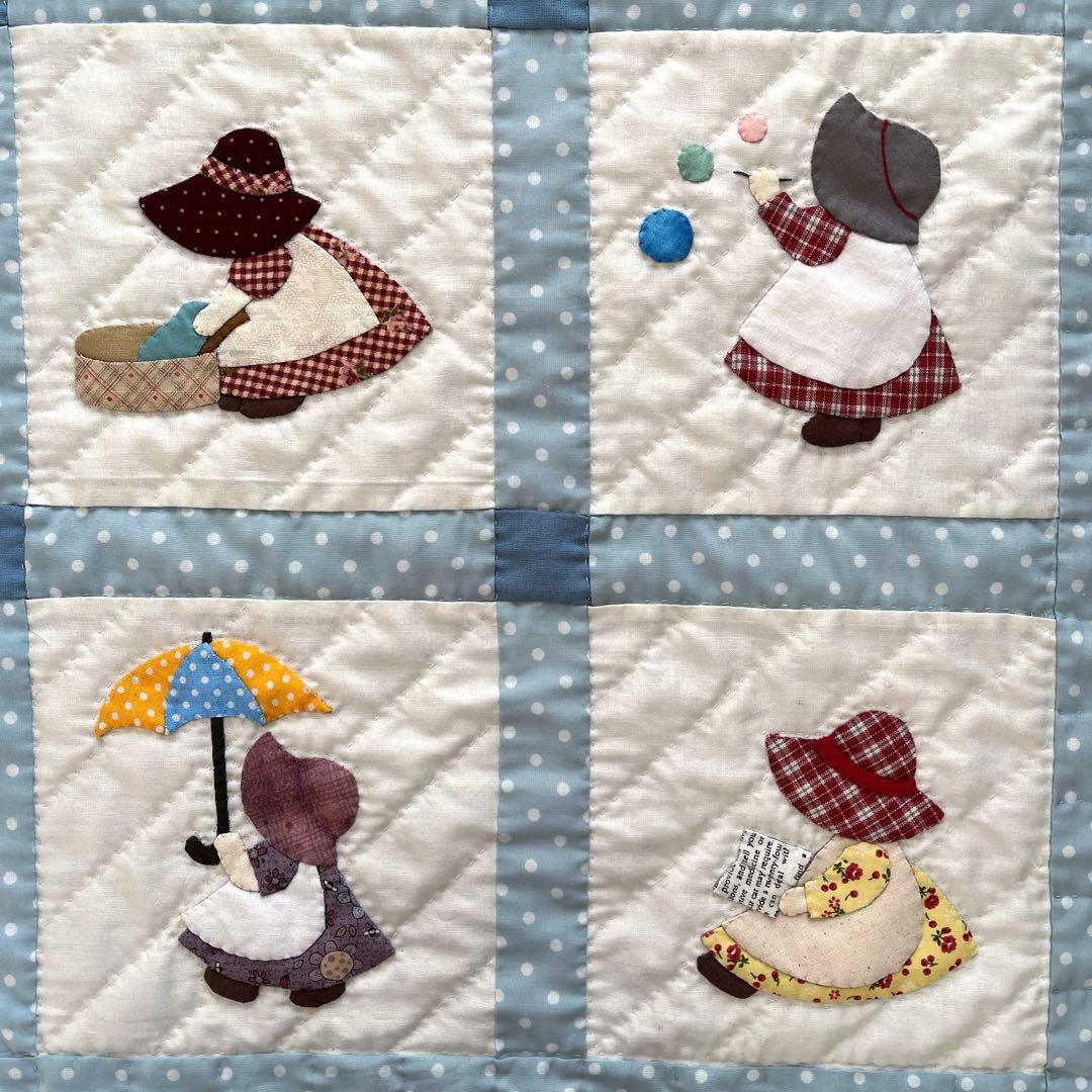 パッチワークタペストリー　スーちゃんビリー君のキルト