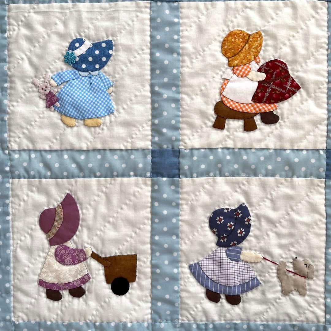 パッチワークタペストリー　スーちゃんビリー君のキルト
