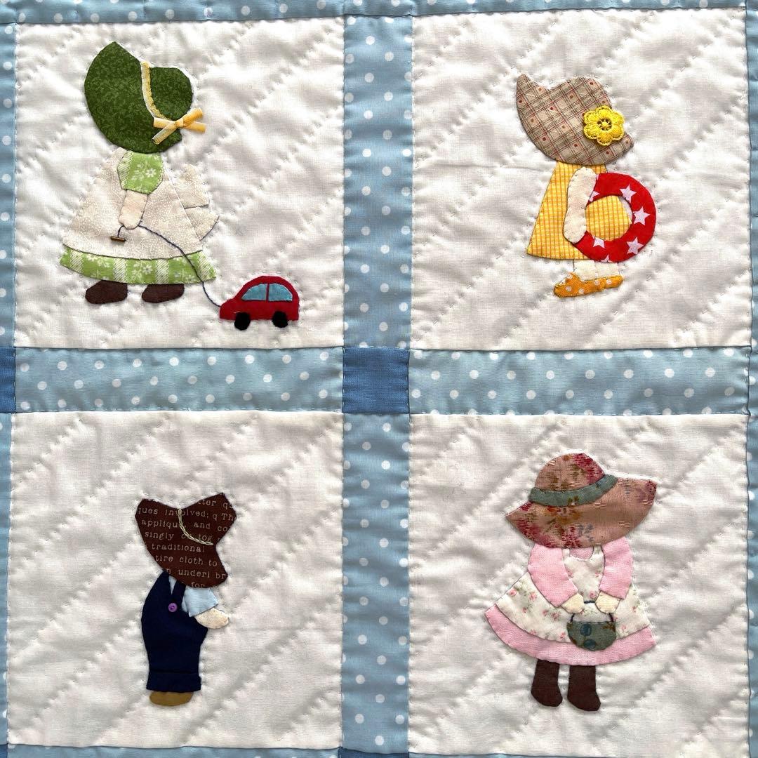 パッチワークタペストリー　スーちゃんビリー君のキルト