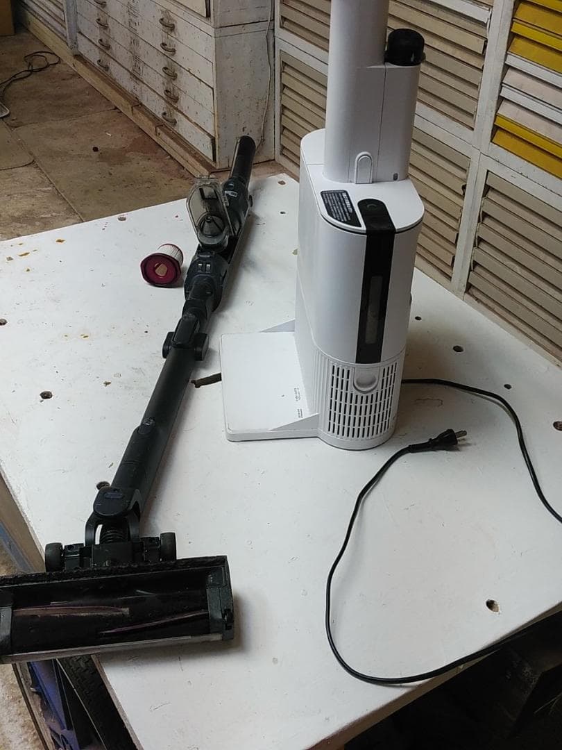 Shark スティック 掃除機　コードレス　LC551JBK