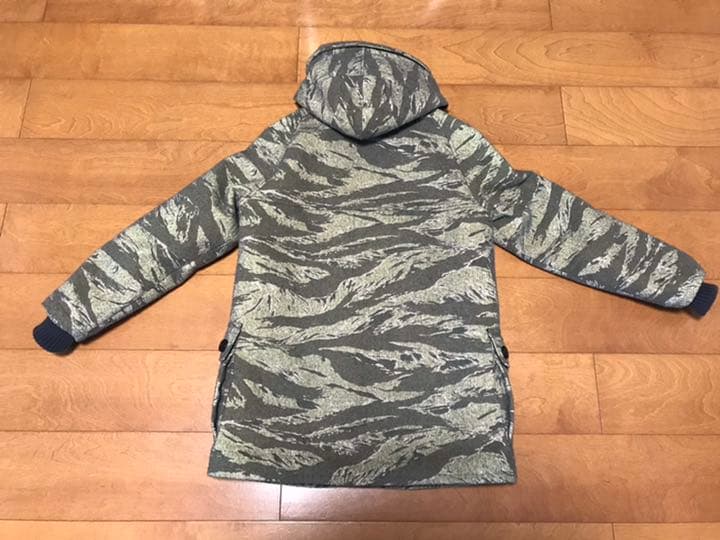 EEL オーロラマンコートCAMO