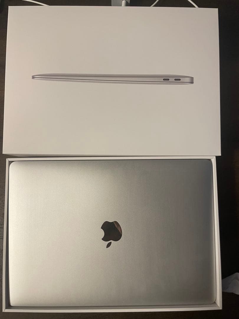 MacBook Air 13インチ M1チップ 8GBメモリ　　SSD512GB