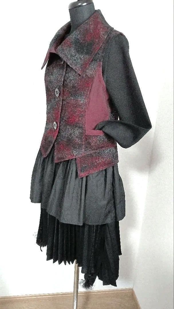 エイココンドウ　ベスト　未使用マダムヒロコトップス　EVRIS　手袋+羊皮J