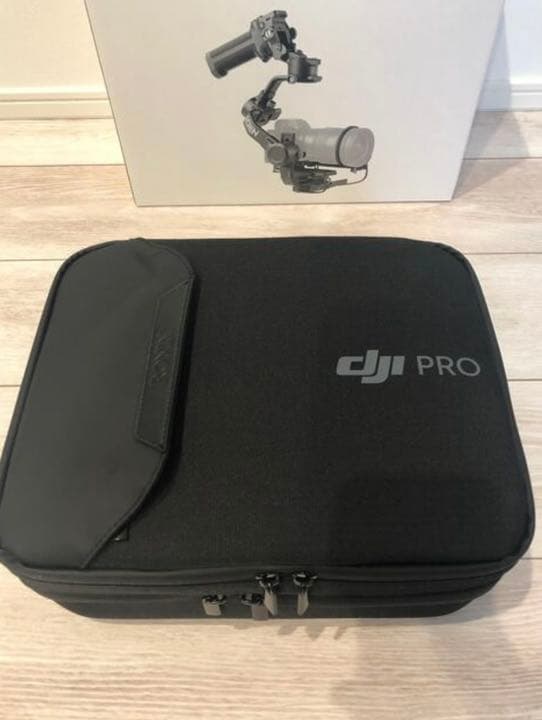 【早い者勝ち】【付属品完備】DJI RSC2 PRO COMBO RONIN