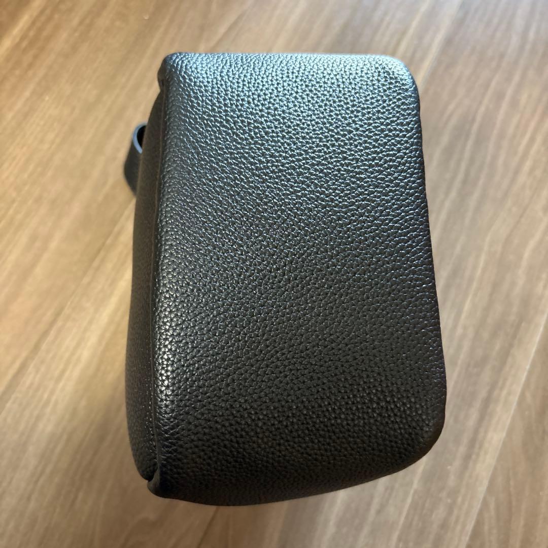 PRADA ノベルティブラックレザートートバッグ