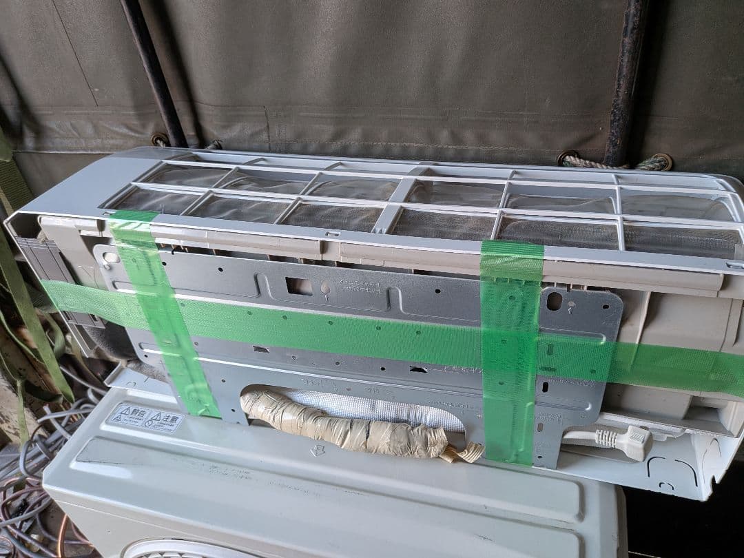 アイリスオーヤマ ・ルームエアコン IHF-2206G 6畳用・2022年製