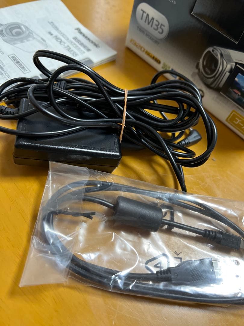 Panasonic HDC-TM35 32GB ビデオカメラ