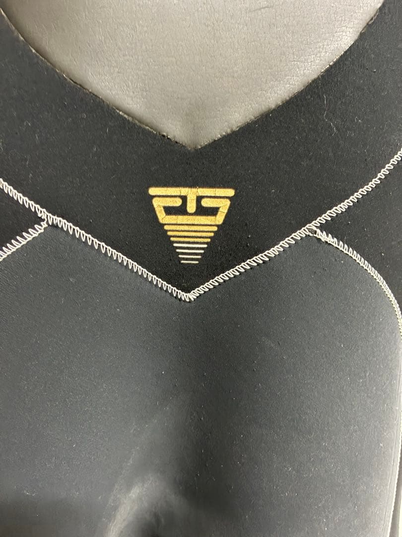 DOVEフルスーツ 3x3 コンプレッションウェットスーツ