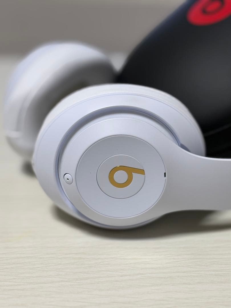 Beats studio3 Wirelessホワイト