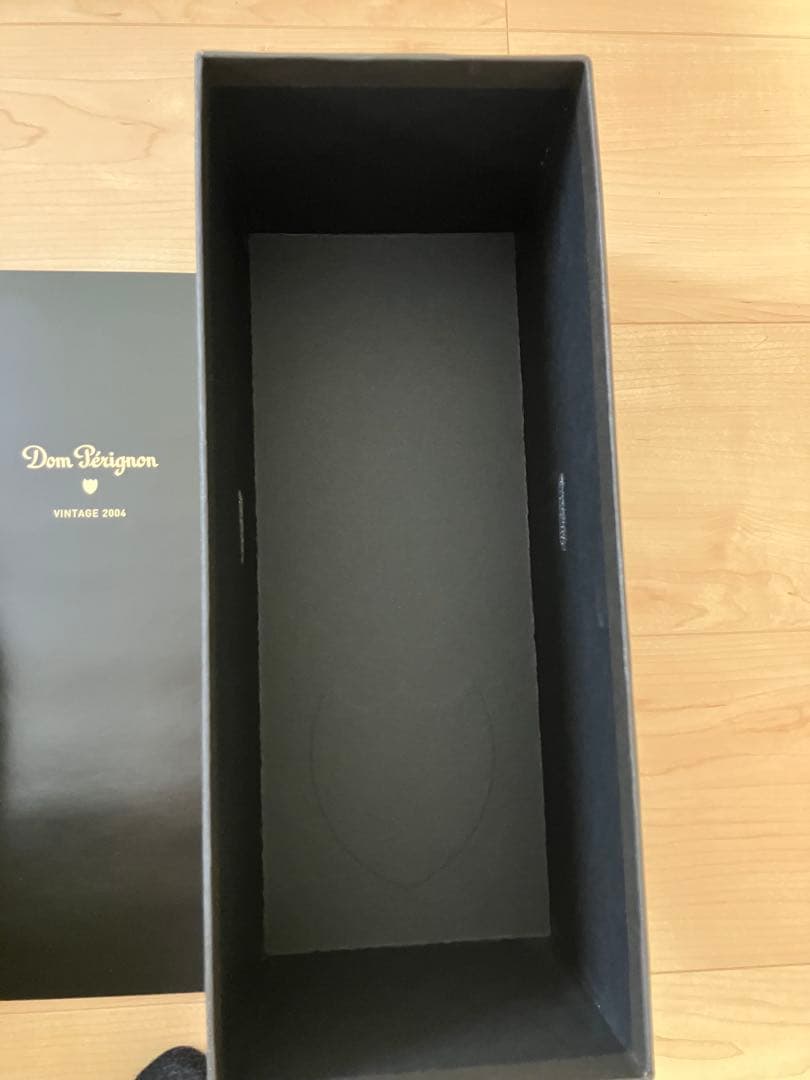 《箱付き》未開栓　ドンペリニヨン　ヴィンテージ（白）　2004