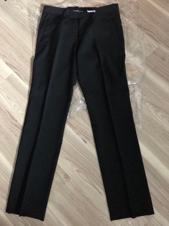 ヒューゴボス　春夏用セットアップスーツ　黒　サイズ44　Mの方