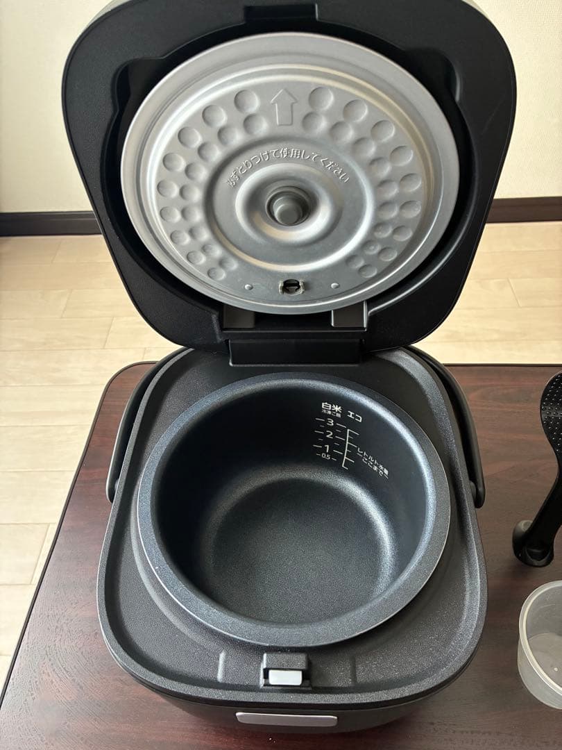 タイガー魔法瓶(TIGER) 炊飯器 3合 24年製