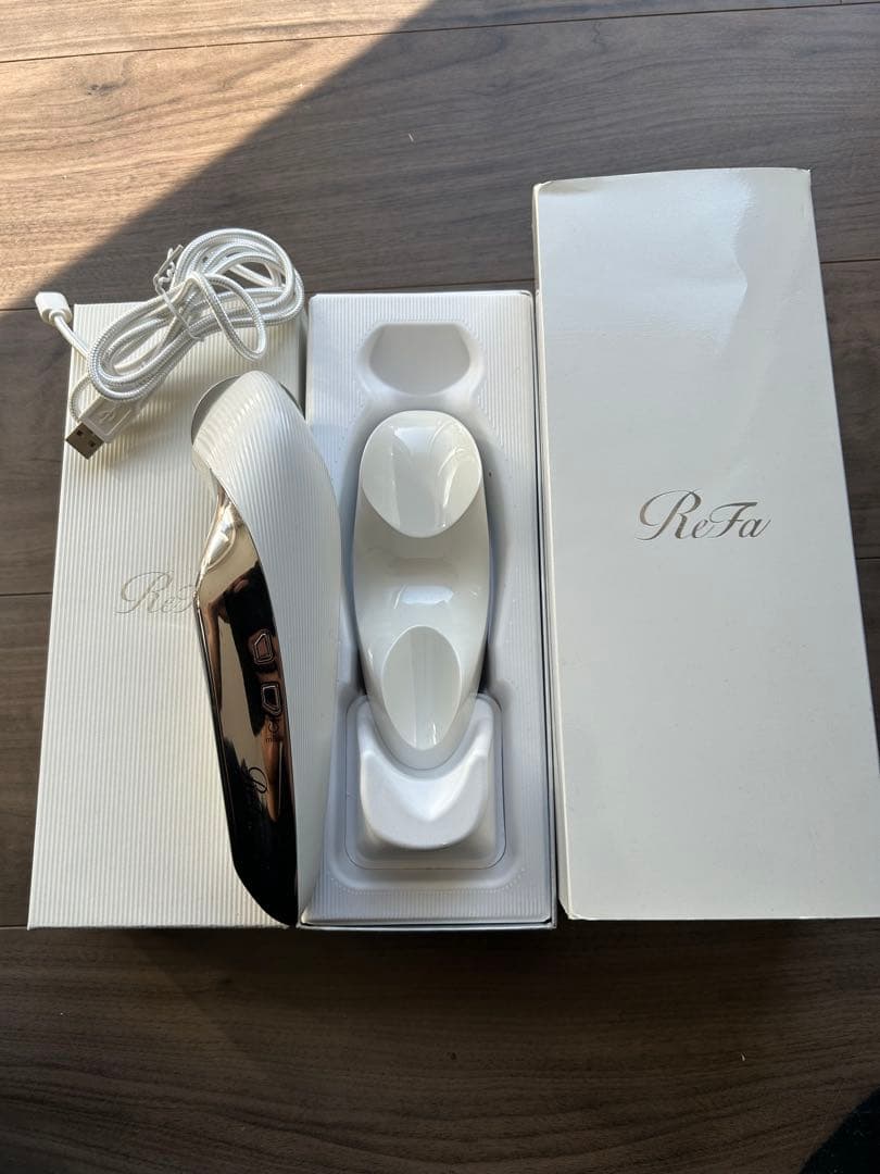 ReFaビューテックレイズ美顔器 ホワイト 充電ケーブル付き