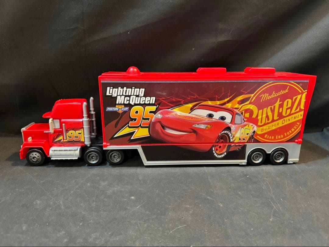 廃盤TOMICA トミカ カーズ たくさんのせよう！大きなマック（カーズ3タイプ