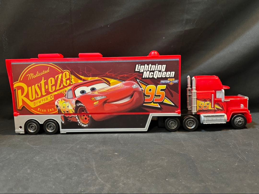 廃盤TOMICA トミカ カーズ たくさんのせよう！大きなマック（カーズ3タイプ