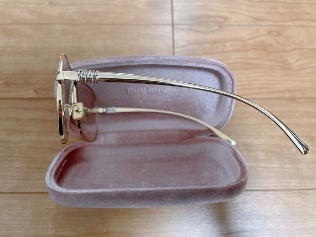 ミュウ オンブレ サングラス　eyewear メガネ　正規品　ミウッチャ プラダ