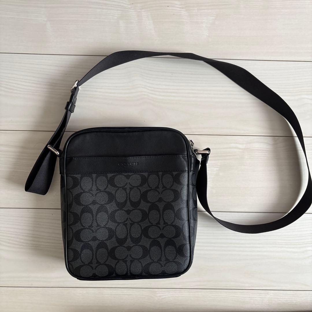 【COACH】ブラック ショルダーバッグ