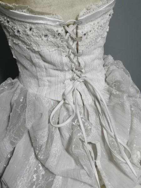 [344] ウエディングドレス ９～１３号サイズ ブランド品 中古