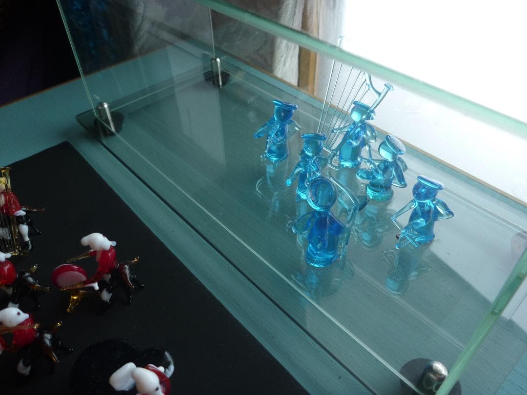 美品！ガラス細工 オーケストラ1３体＋おまけブルーオーケストラ６体＋ガラスケース