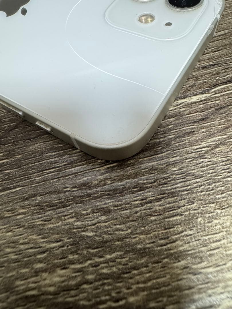 【バッテリー91%】iPhone 12 ホワイト 128 GB（背面割れ）