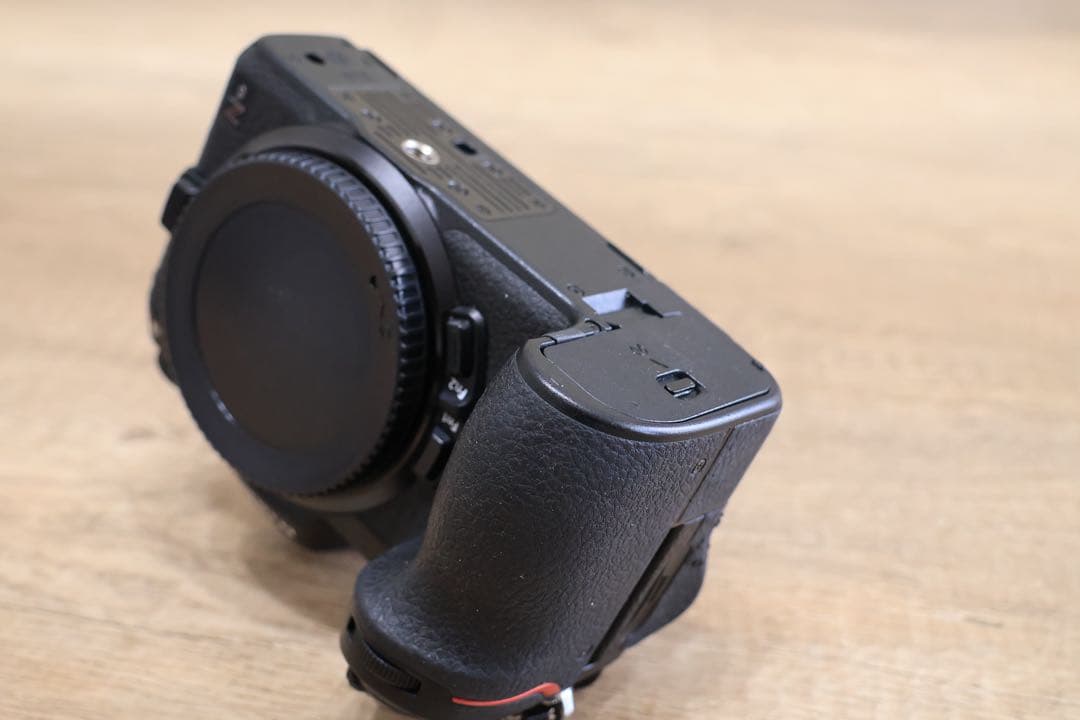 Nikon Z6 ボディ フルサイズミラーレスカメラ