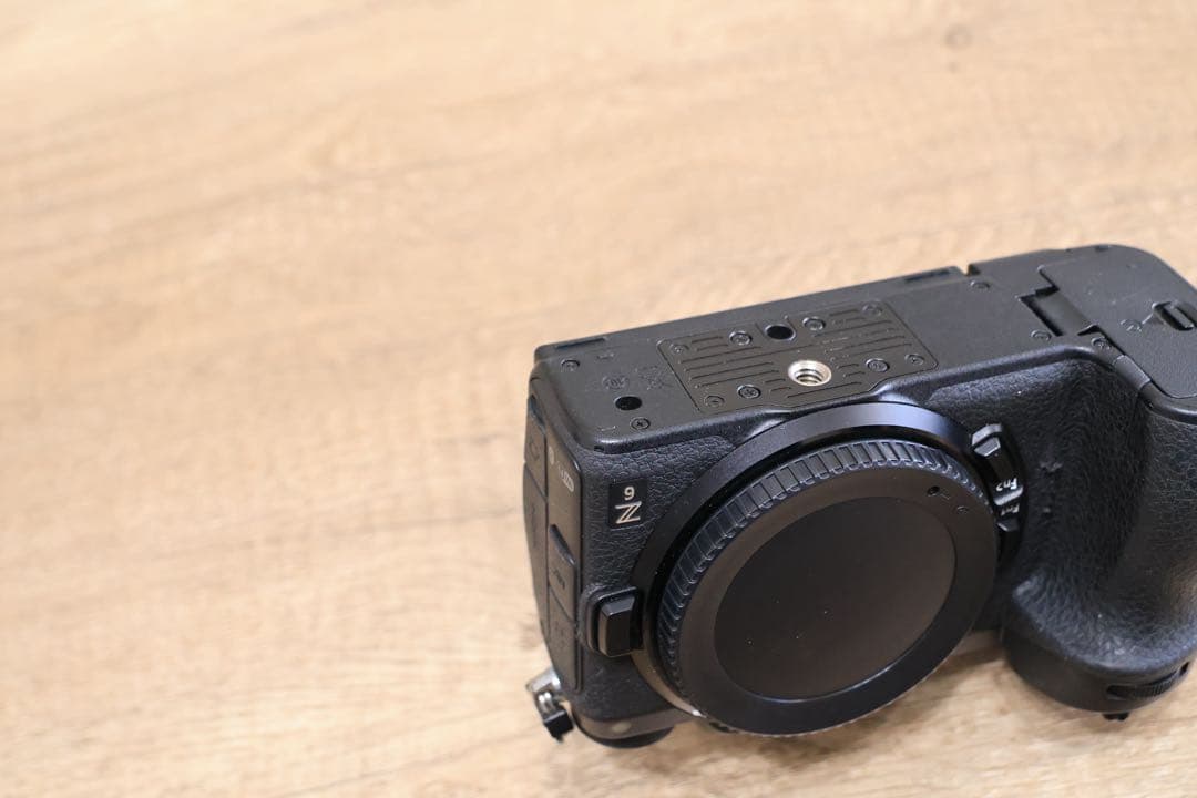 Nikon Z6 ボディ フルサイズミラーレスカメラ