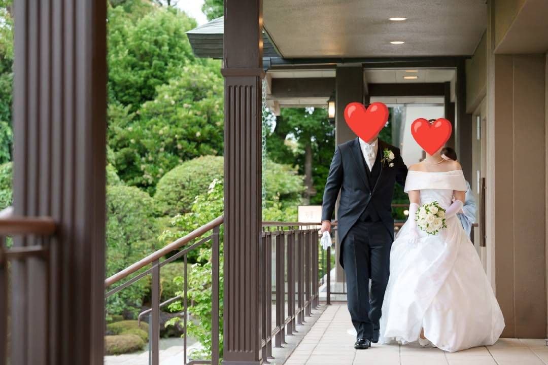 エメ ロールカラー ウェディングドレス