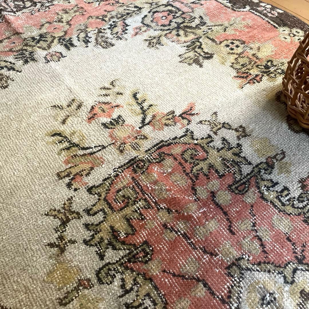 111×203くすみサーモンピンク　フローラルメダリオン　トルコヴィンテージラグ