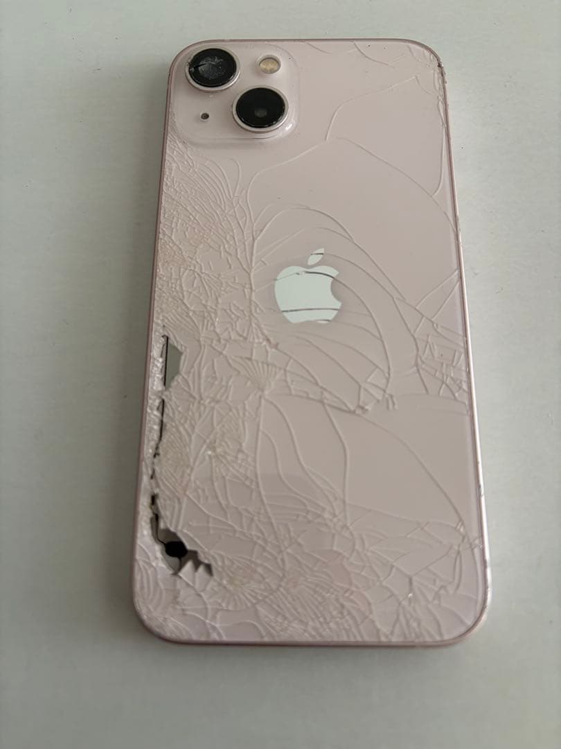 【ジャンク品】iphone13 背面割れ