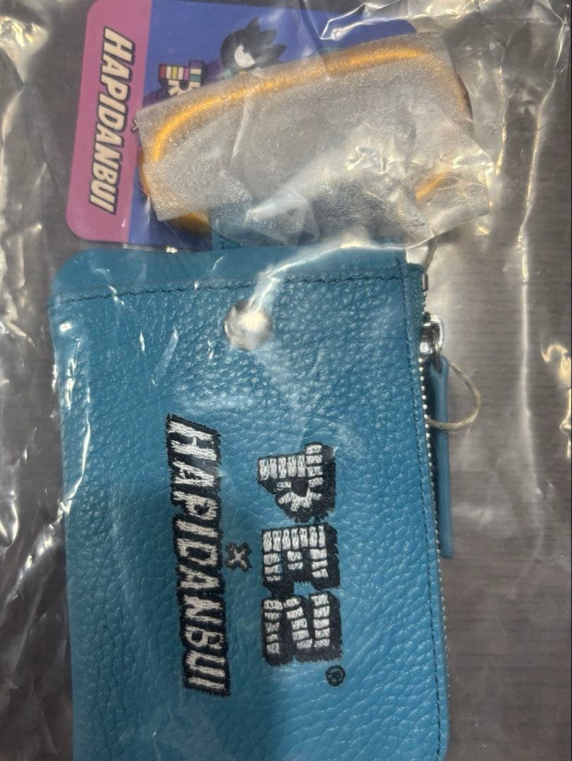 【はぴだんぶい×PEZ(ペッツ) ×ear】本革/カラビナ付きパス＆キーケース