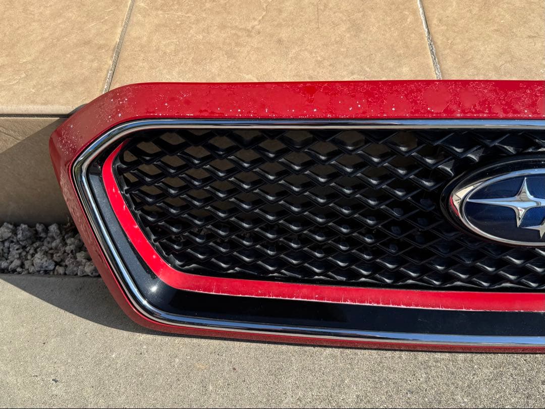 【値下げ】中古 スバル レヴォーグ 前期 純正 オプション フロント グリル 赤