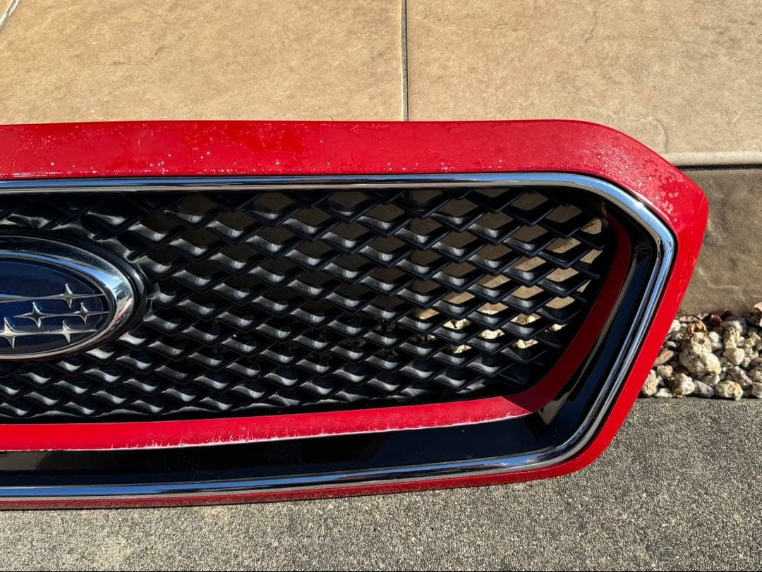 【値下げ】中古 スバル レヴォーグ 前期 純正 オプション フロント グリル 赤