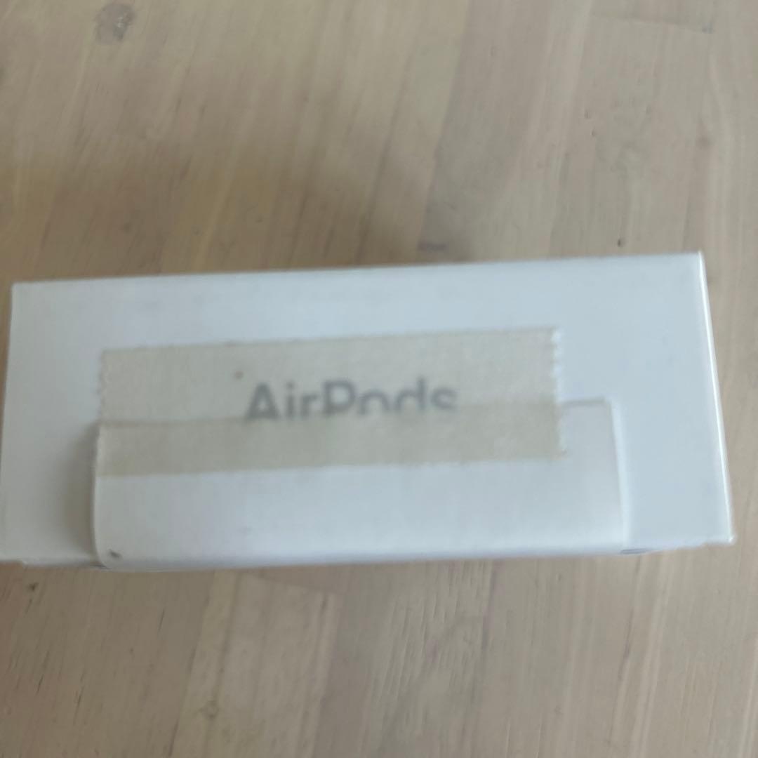 新品未使用♡AirPods 4 本体 ホワイト