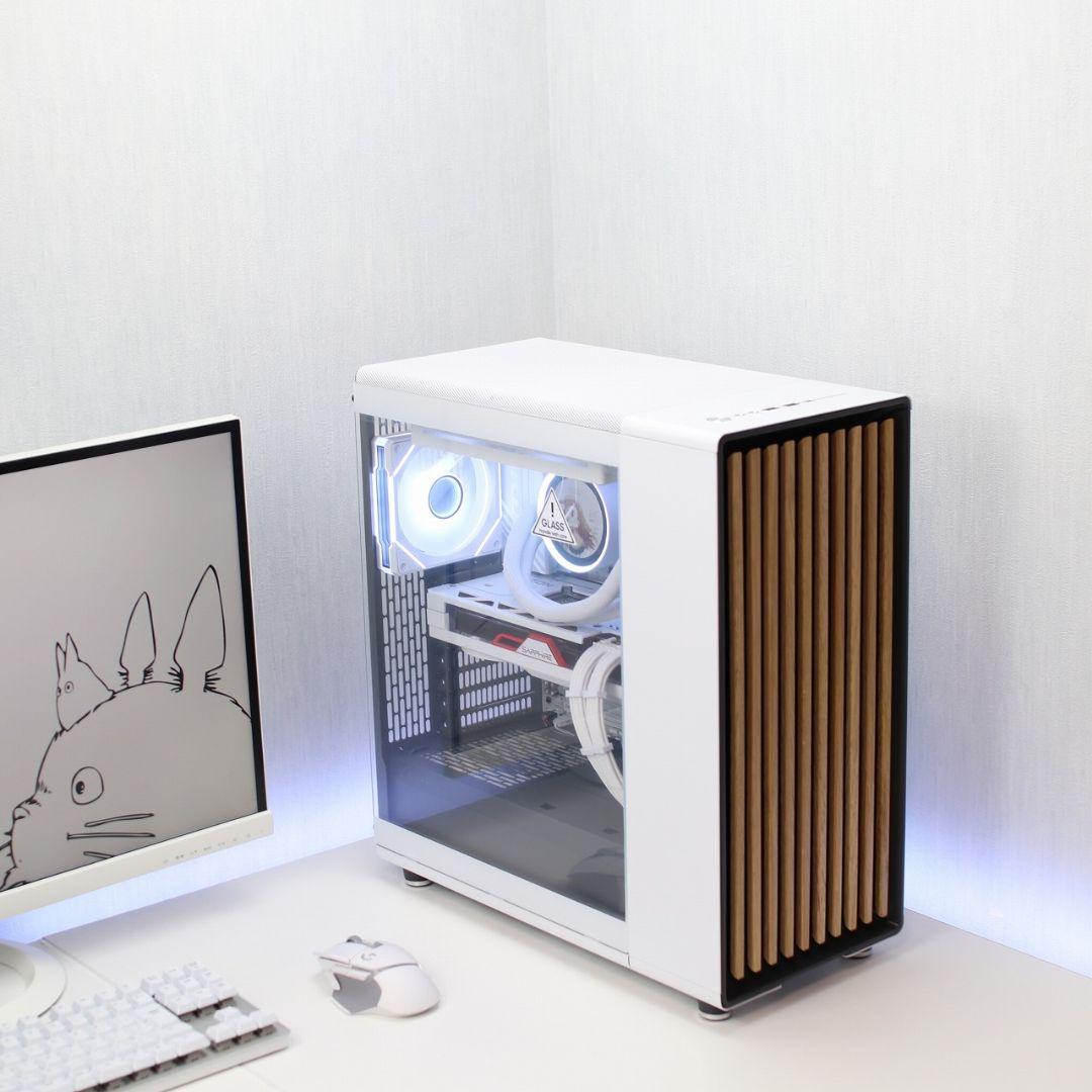 Ryzen7 7800X3D RTX5070 自作ゲーミングPC 白 North