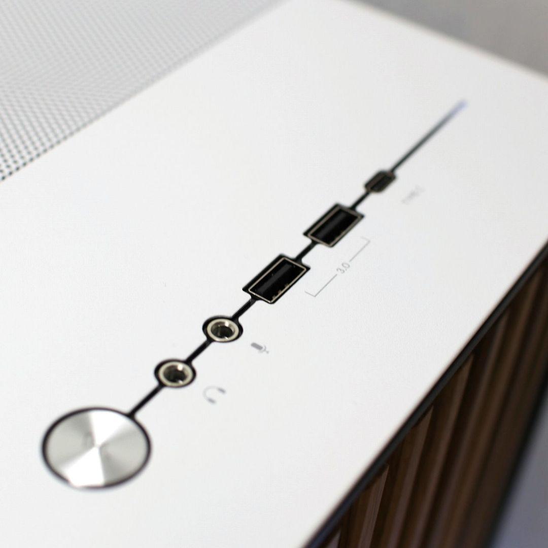 Ryzen7 7800X3D RTX5070 自作ゲーミングPC 白 North