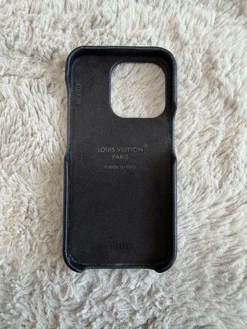 Louis Vuitton iPhone15pro用ケース