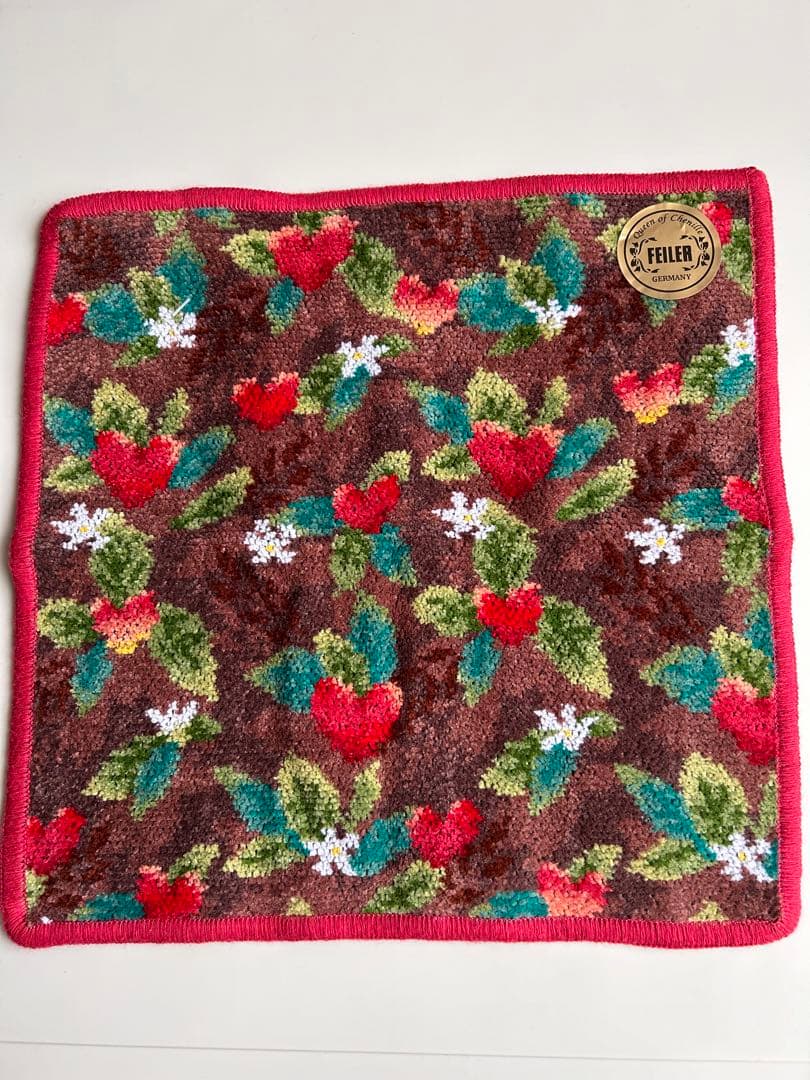 FEILER フルーティングハート　ポーチ、ハンカチセット