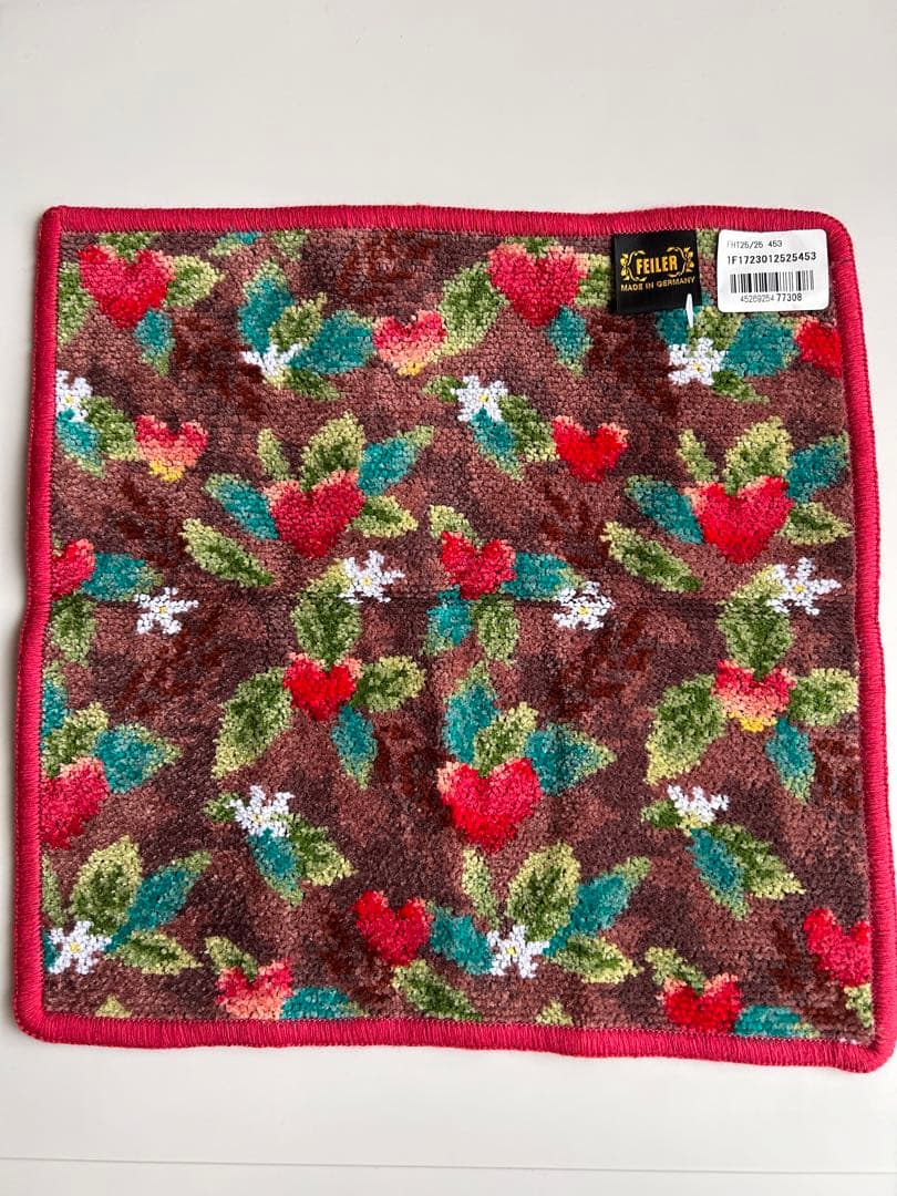 FEILER フルーティングハート　ポーチ、ハンカチセット