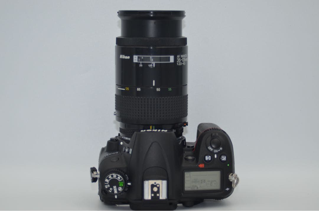 Nikon D7000 デジタル一眼レフ カメラ