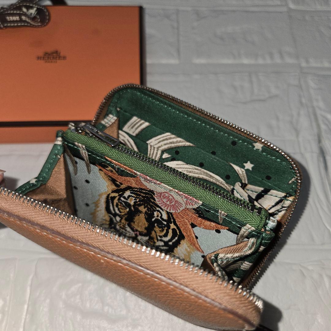 エルメス　シルクインコンパクト　王者の虎