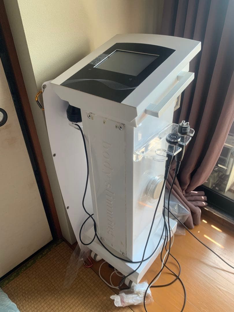 値下げ　キャビテーション　ラジオ波　美容機　海外製　説明書なし