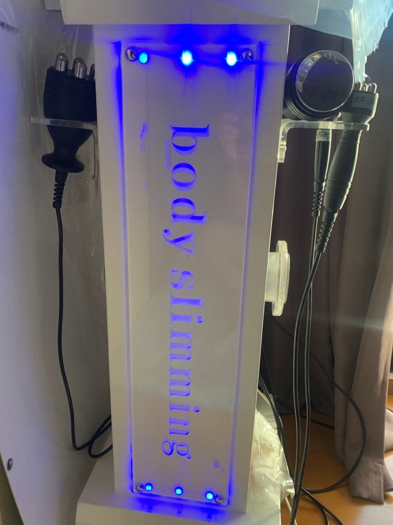 値下げ　キャビテーション　ラジオ波　美容機　海外製　説明書なし