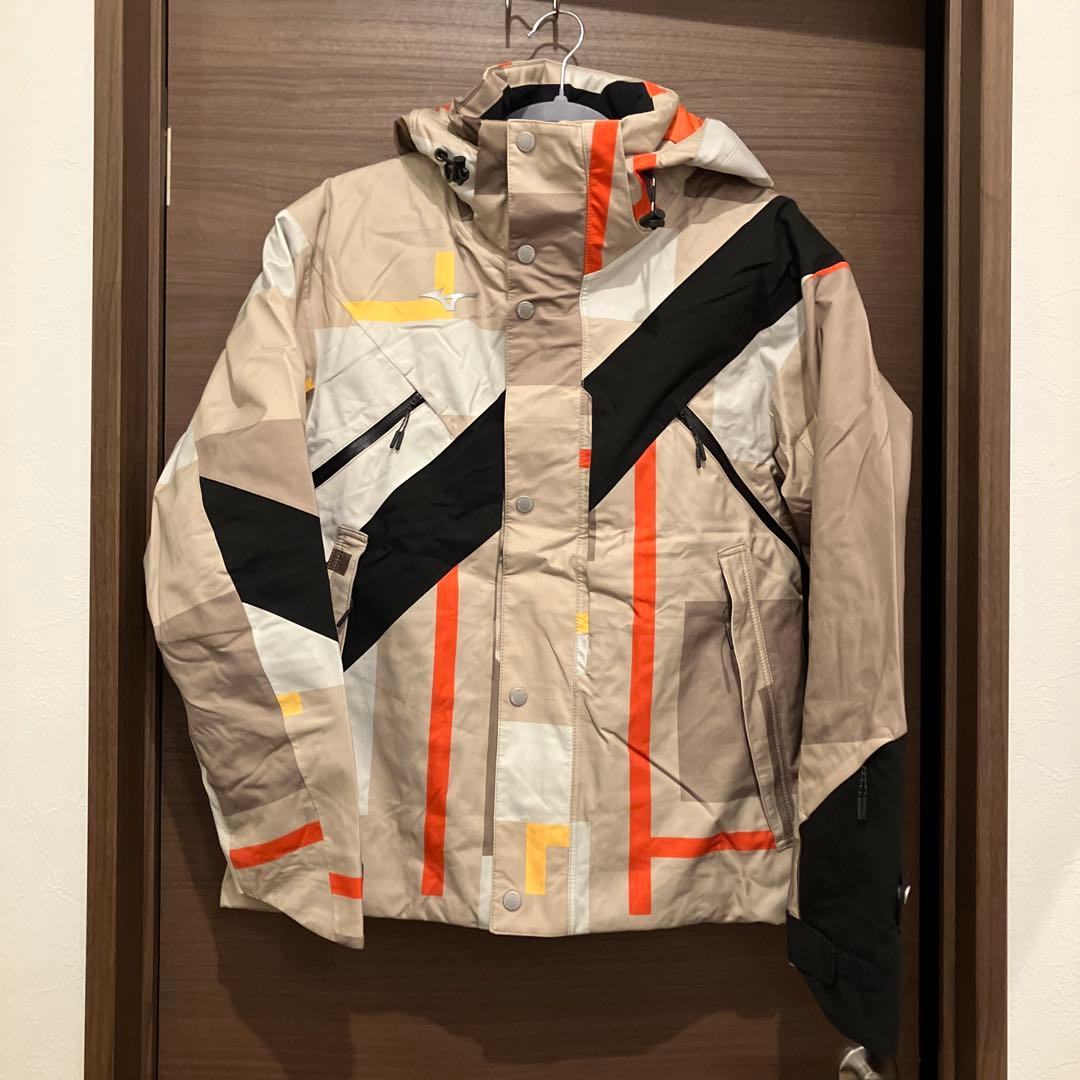 歳末クリスマスセール‼️ MIZUNOミズノスキーウェア2023上下