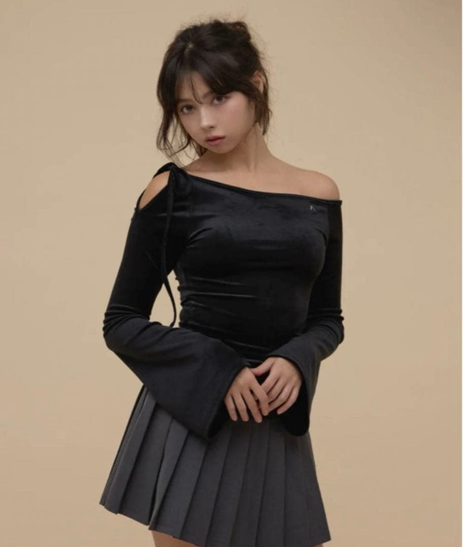 トップス andmary Ruth velour tops black
